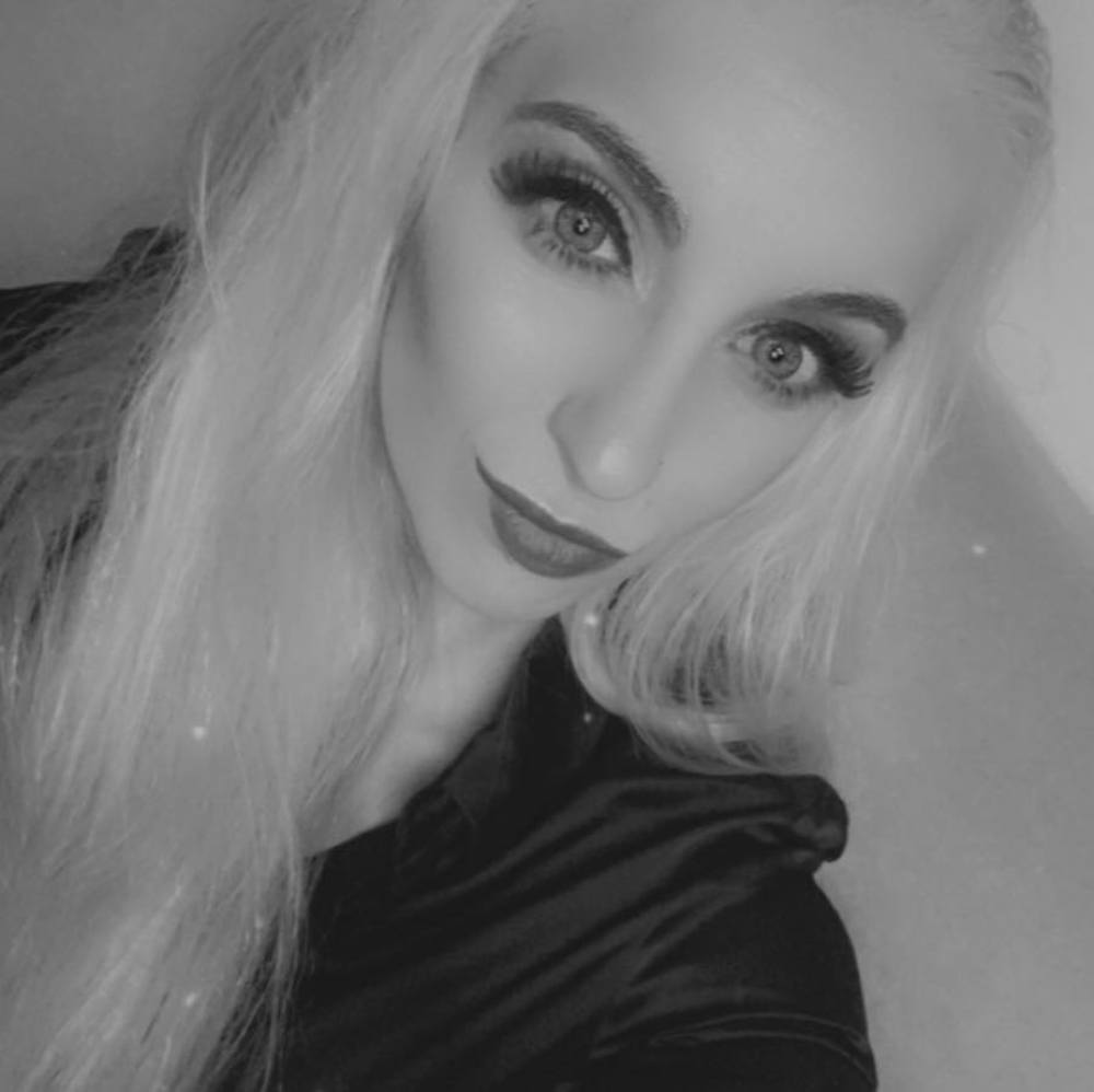 Meet your Posher, April